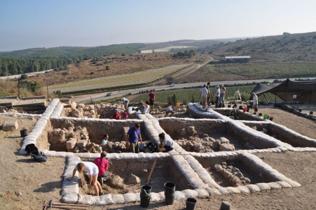Area of excavation for a Late Bronze Canaanite temple (12th century BC) at Lachish in 2015. (Courtesy of Yossi Garfinkel, Hebrew University)